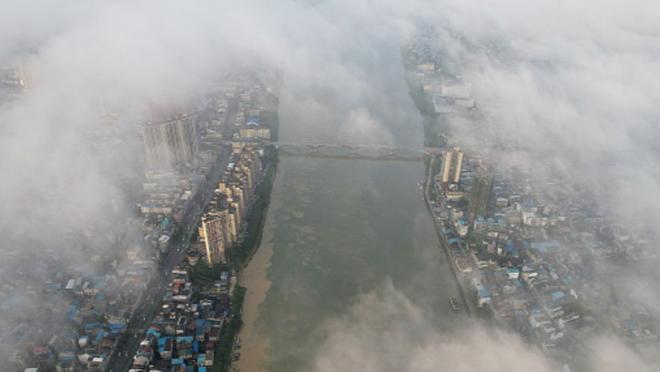 多少有些夸张？斯卢茨基评价上海：龙飞街上，地球50年后的样子